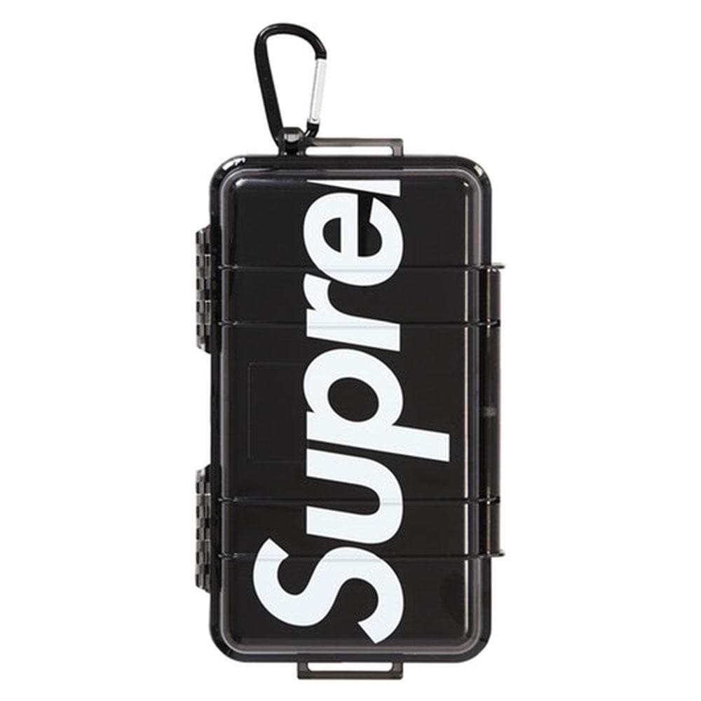 Supreme Pelican 1060 Case Smoke — Kick Game