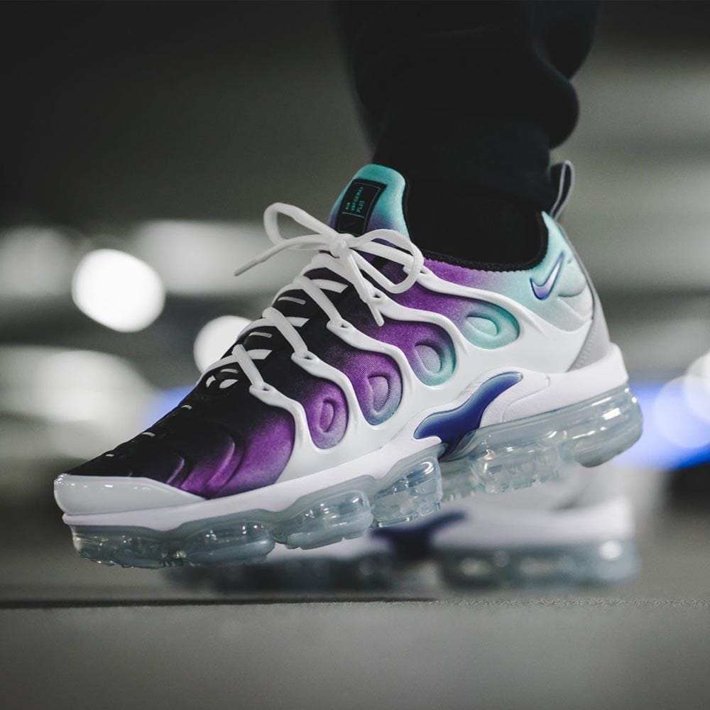 Nike vapormax plus clearance japan