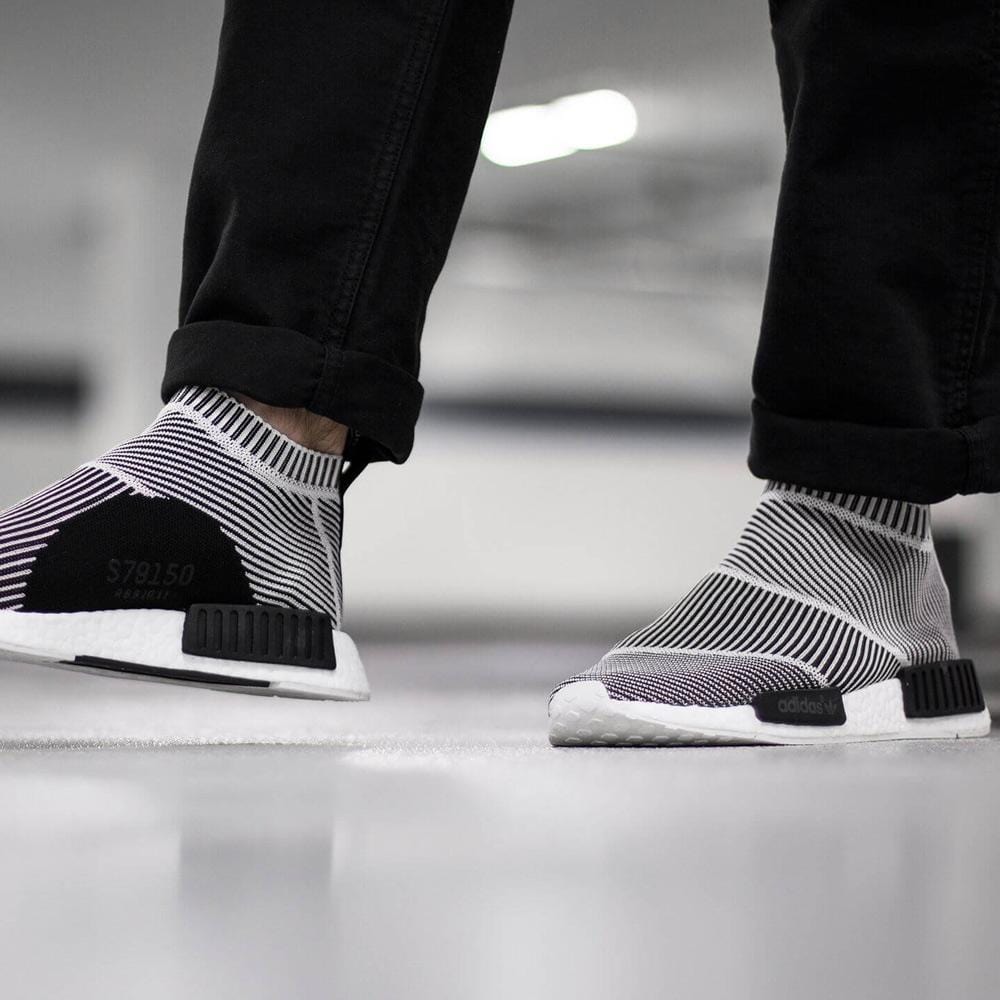 Nmd sales r1 sock