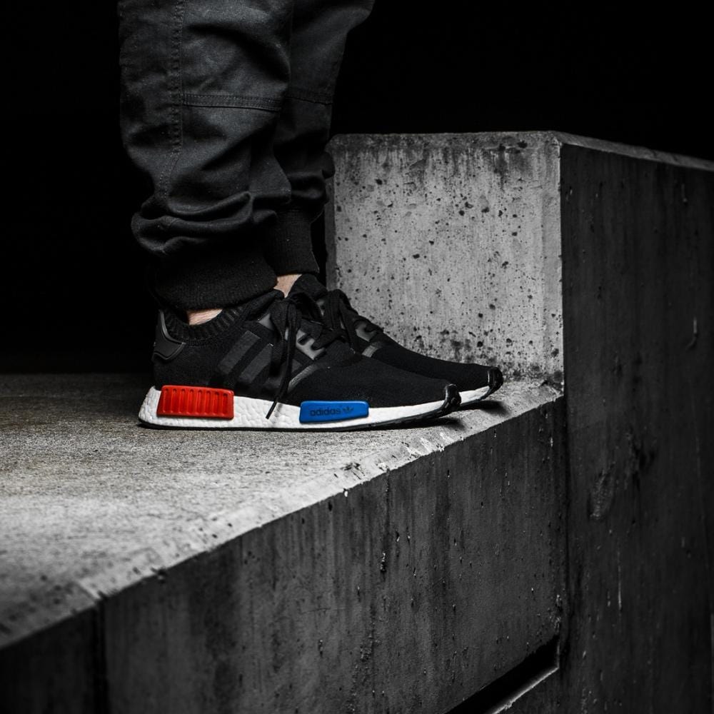 Nmd nitril r1 black red white blue