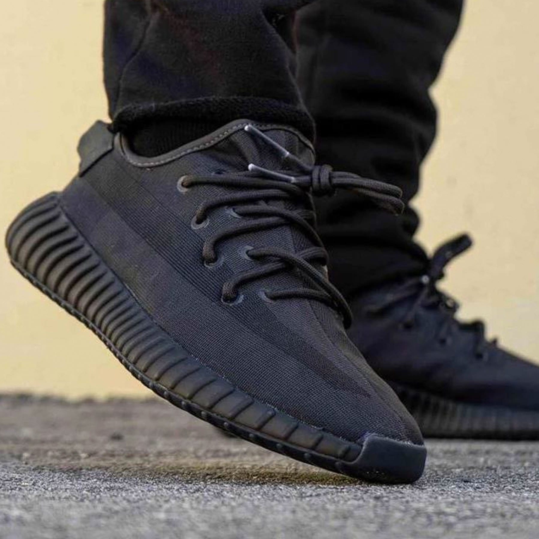 Addidas hot sale yeezy sale