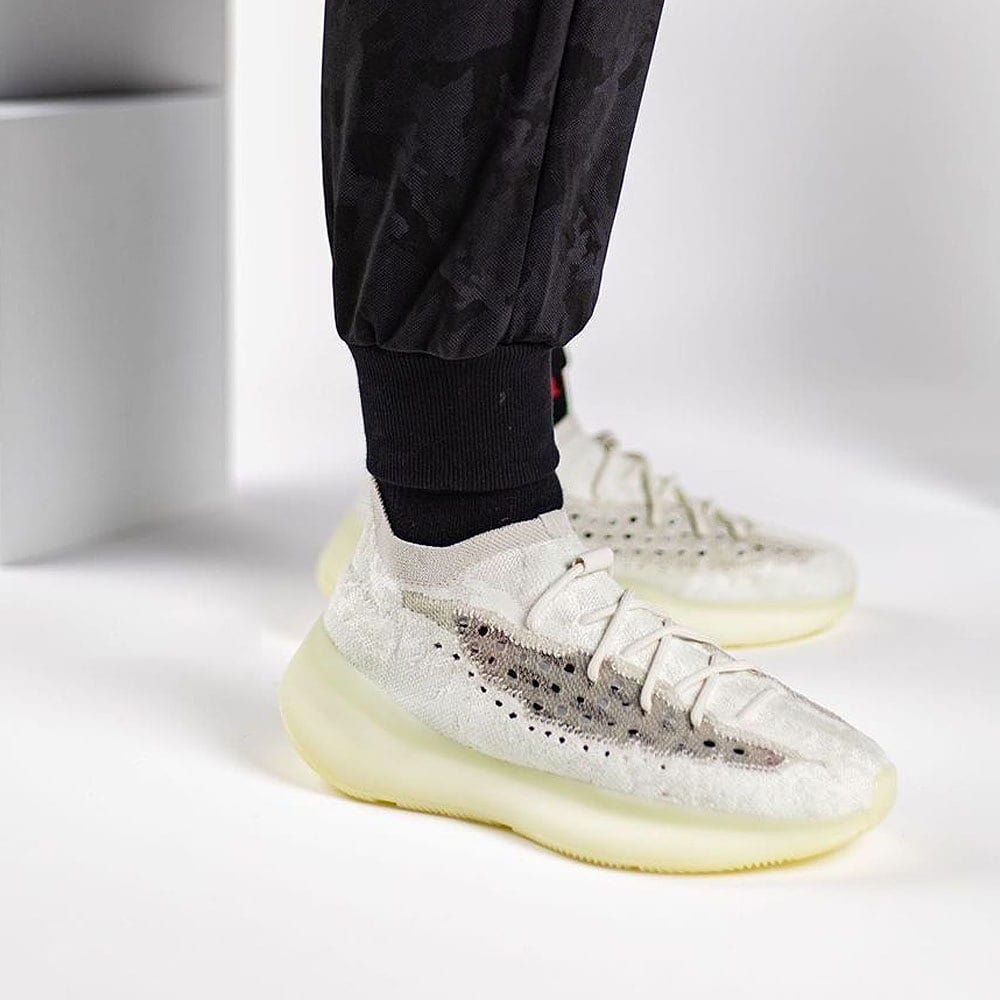 adidas yeezy boost 380 CALCITE GLOW - スニーカー