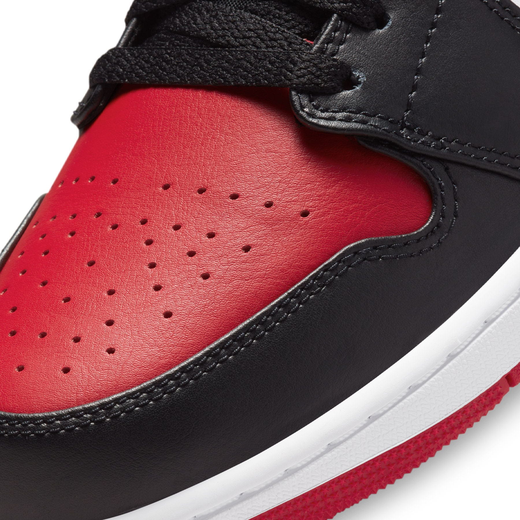 Jordan 1 low bred clearance toe