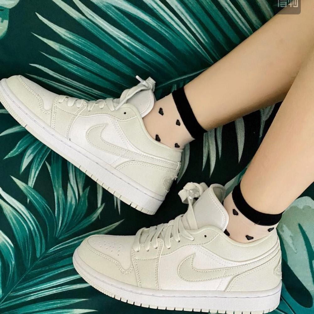 Air Jordan 1 Wmns Low Spruce Aura