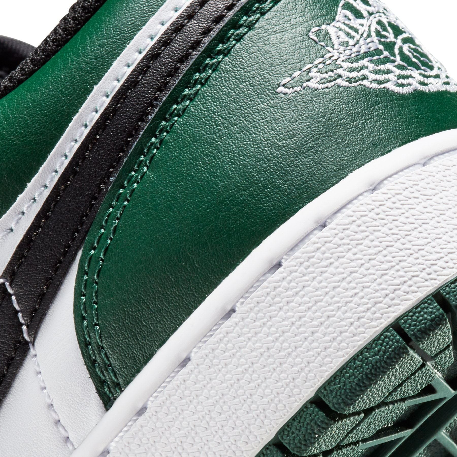 Air Jordan 1 low GS Noble Green selling Toe