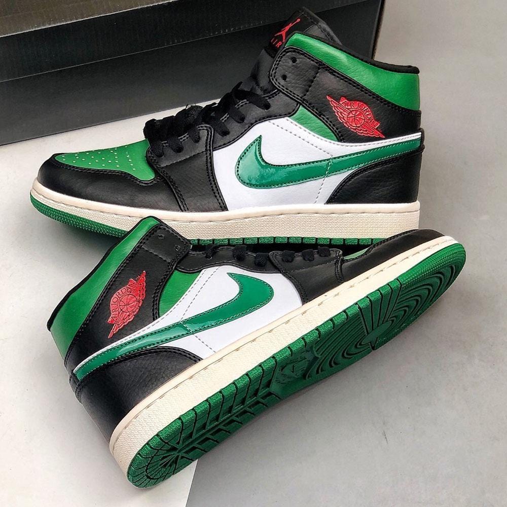 Aj1 pine outlet