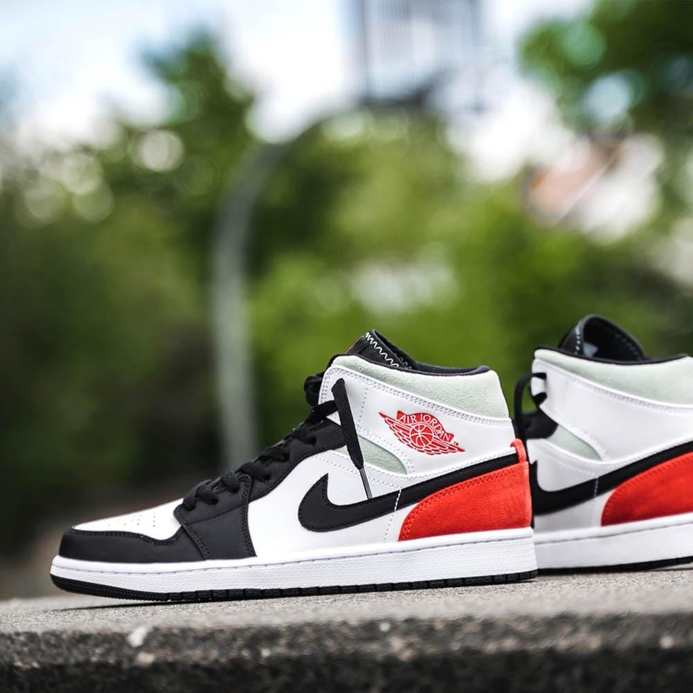 Air jordan 1 mid best sale se union black toe