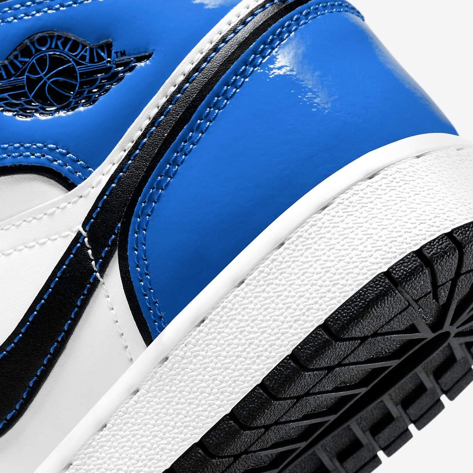 Air Jordan 1 Mid SE GS 'Signal Blue'