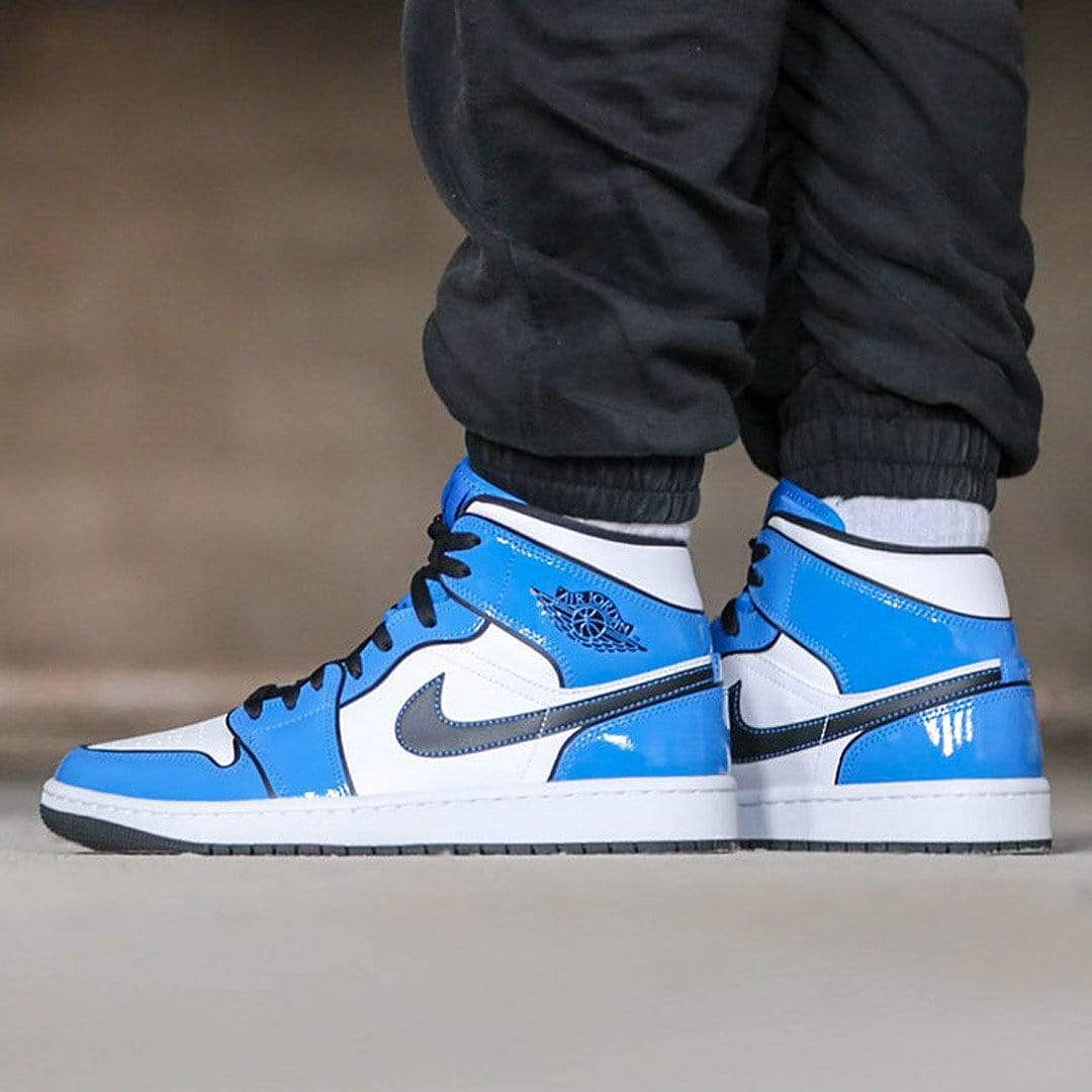 Air Jordan 1 Mid SE 'Signal Blue' — Kick Game