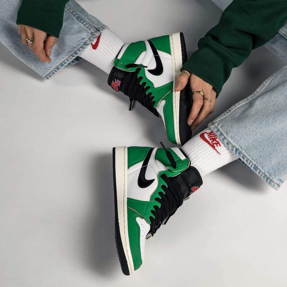 Air Jordan 1 Wmns Retro High OG 'Lucky Green' — Kick Game