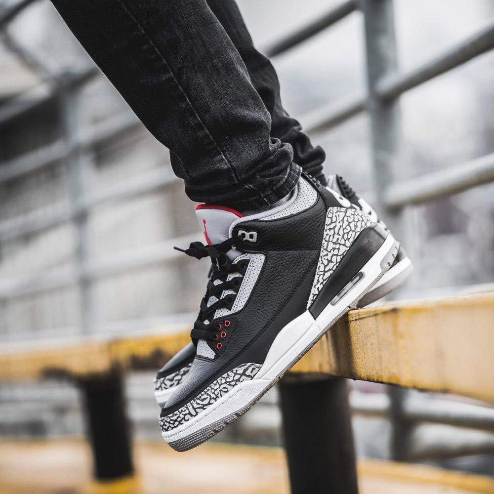 Air Jordan 3 Retro OG Black Cement Kick Game