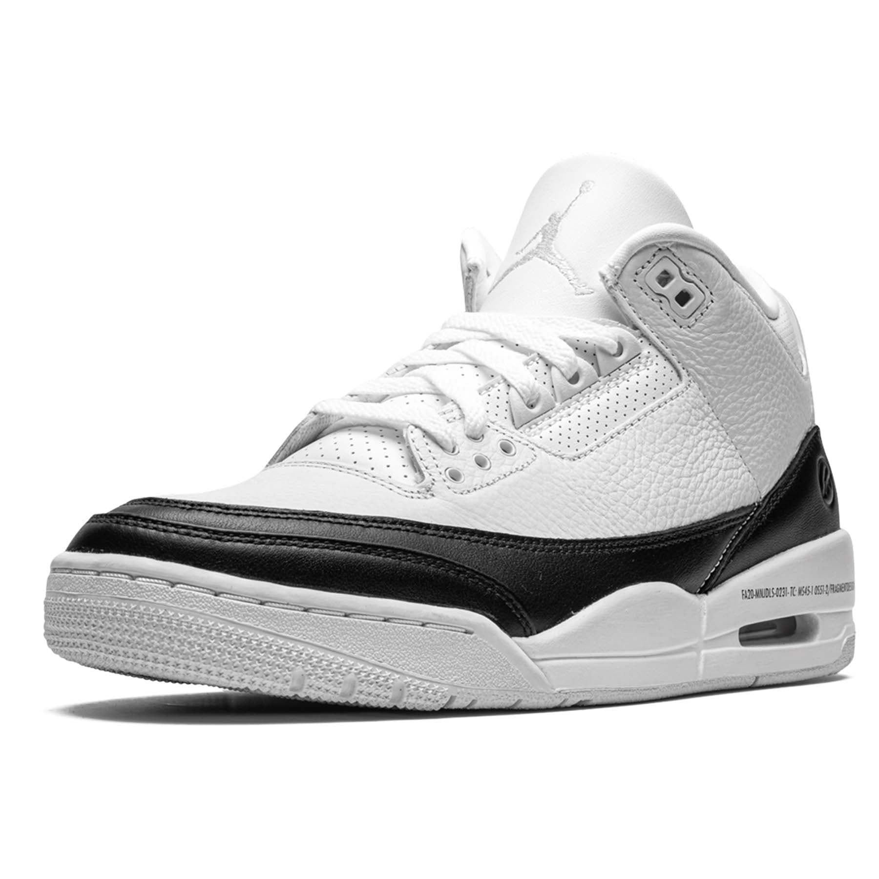 Jordan retro store white and black