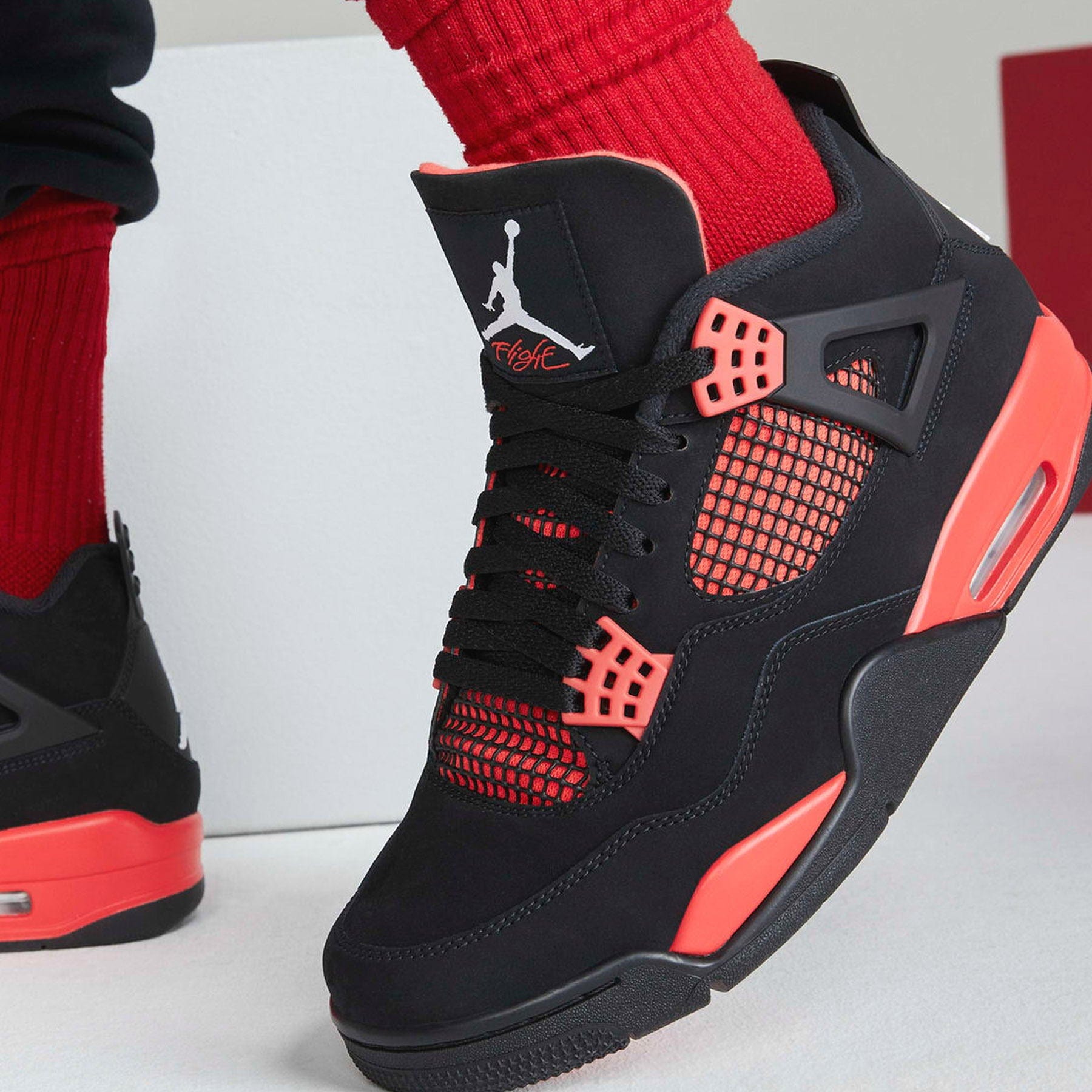 Jordan 4 retro red best sale and black