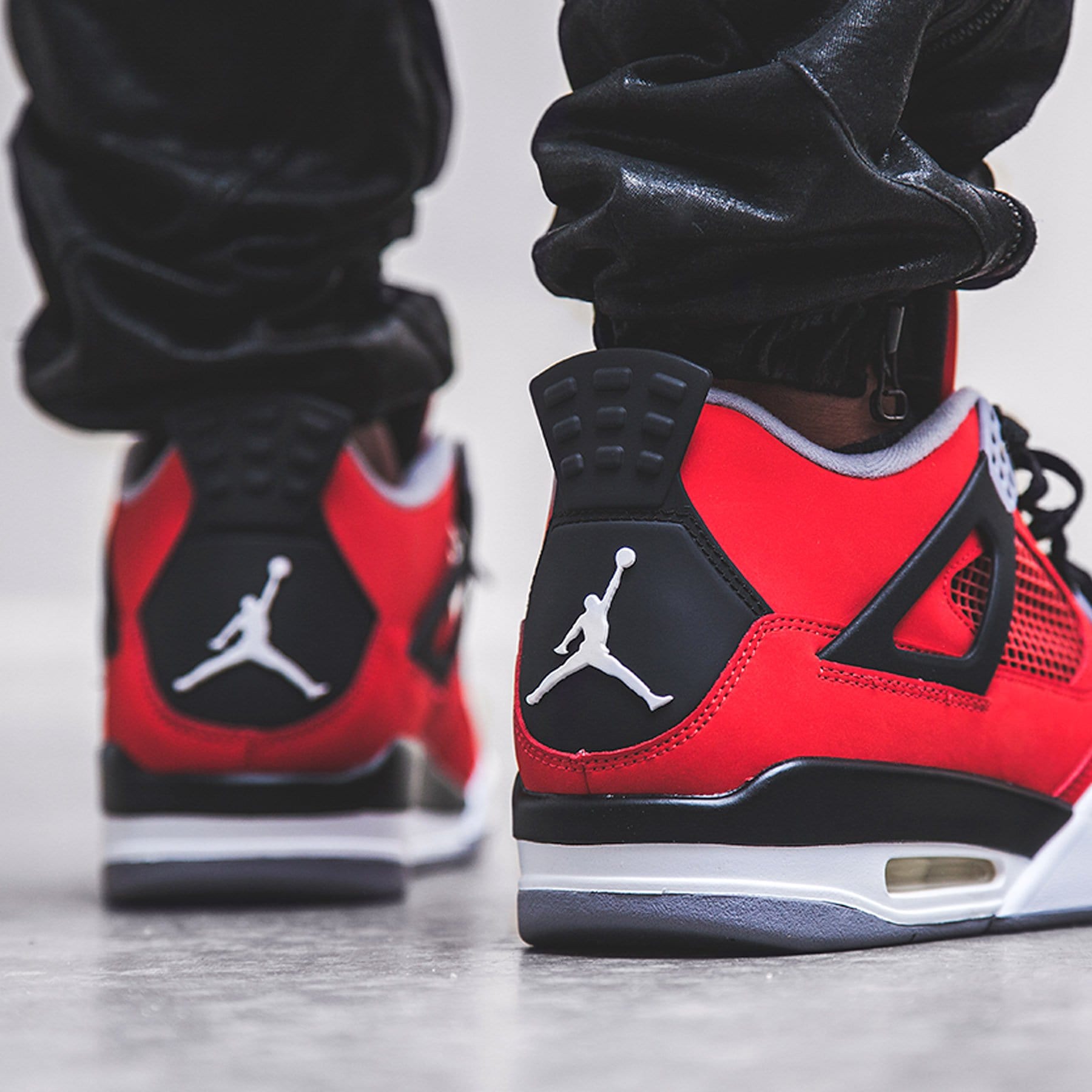 Air Jordan 4 Retro 'Toro Bravo' — Kick Game