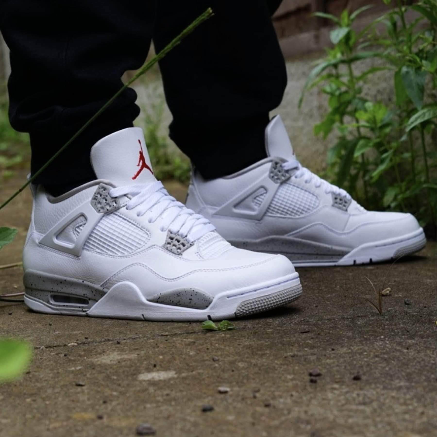 Air Jordan 4 Retro White Oreo Kick Game