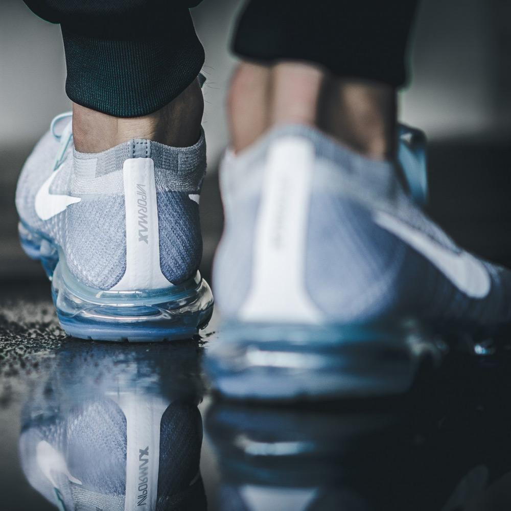 Vapormax hot sale white grey