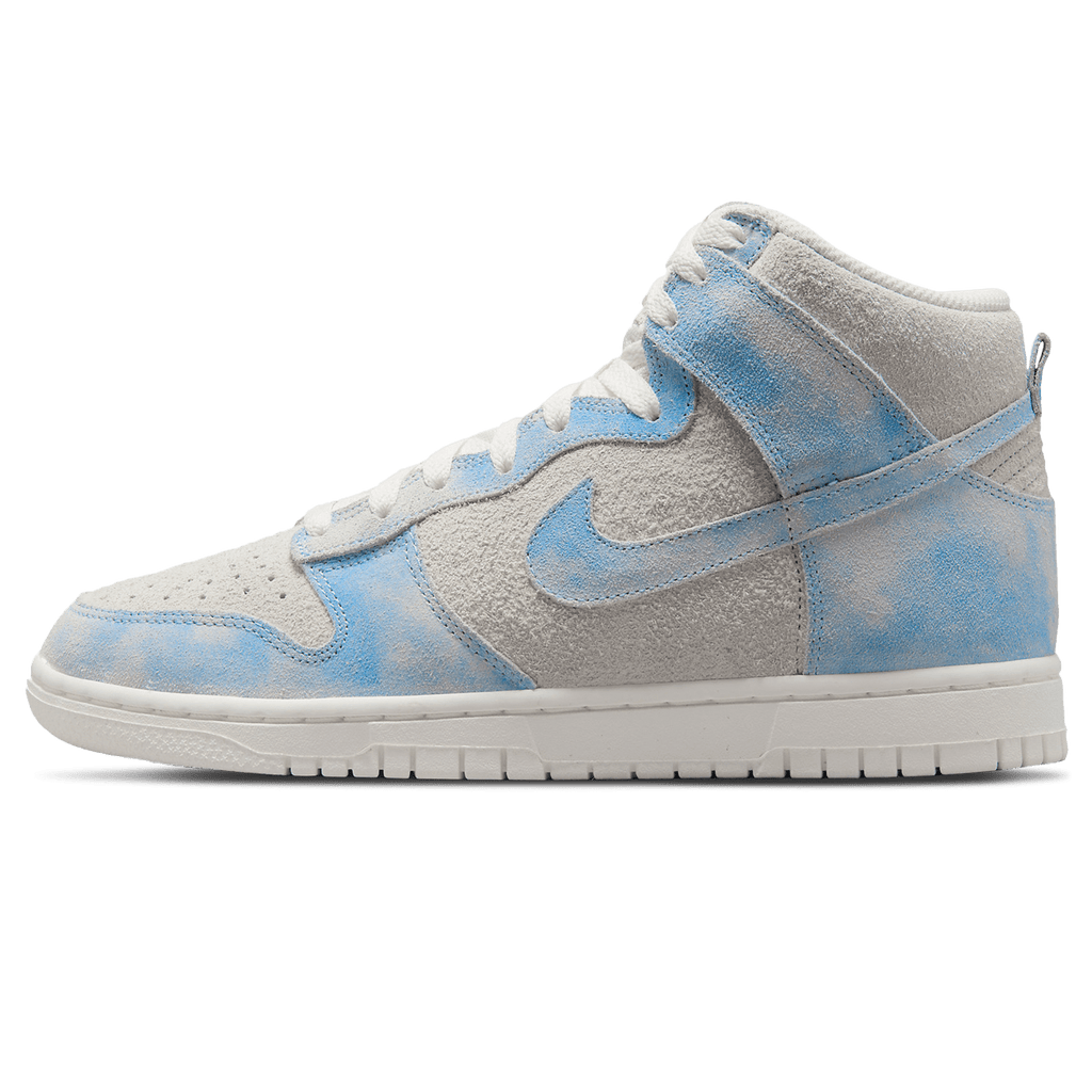 Nike Dunk High SE Wmns 'Clouds' — Kick Game