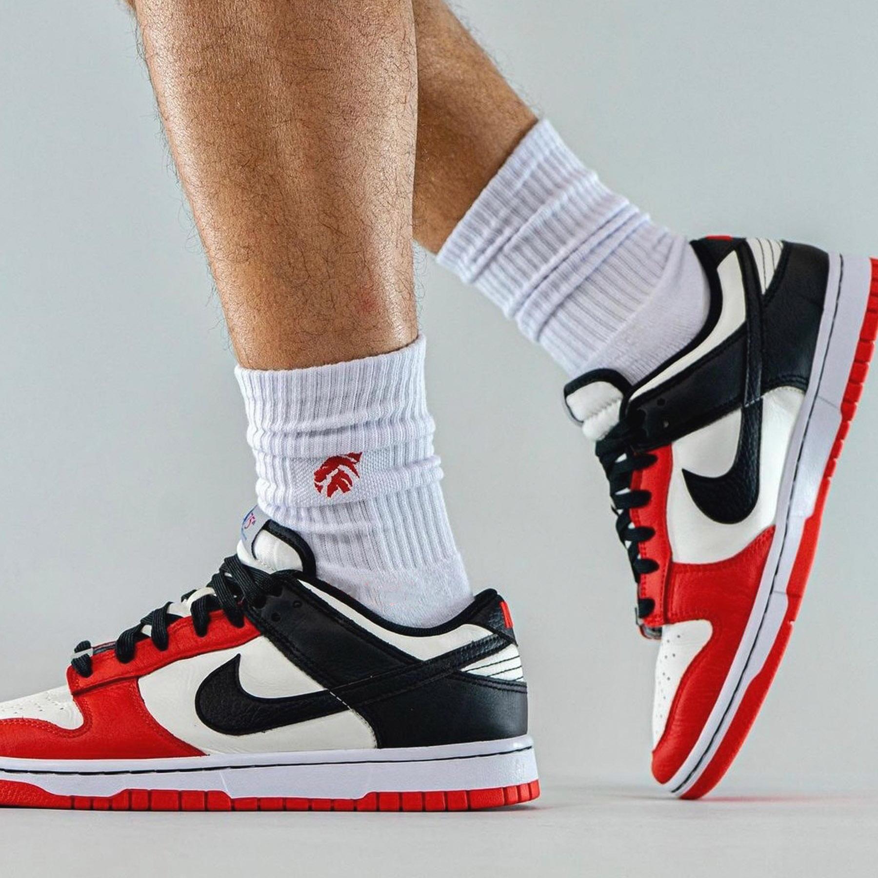 NIKE DUNK LOW NBA X DUNK LOW EMB GS on sale '75TH ANNIVERSARY - BULLS'