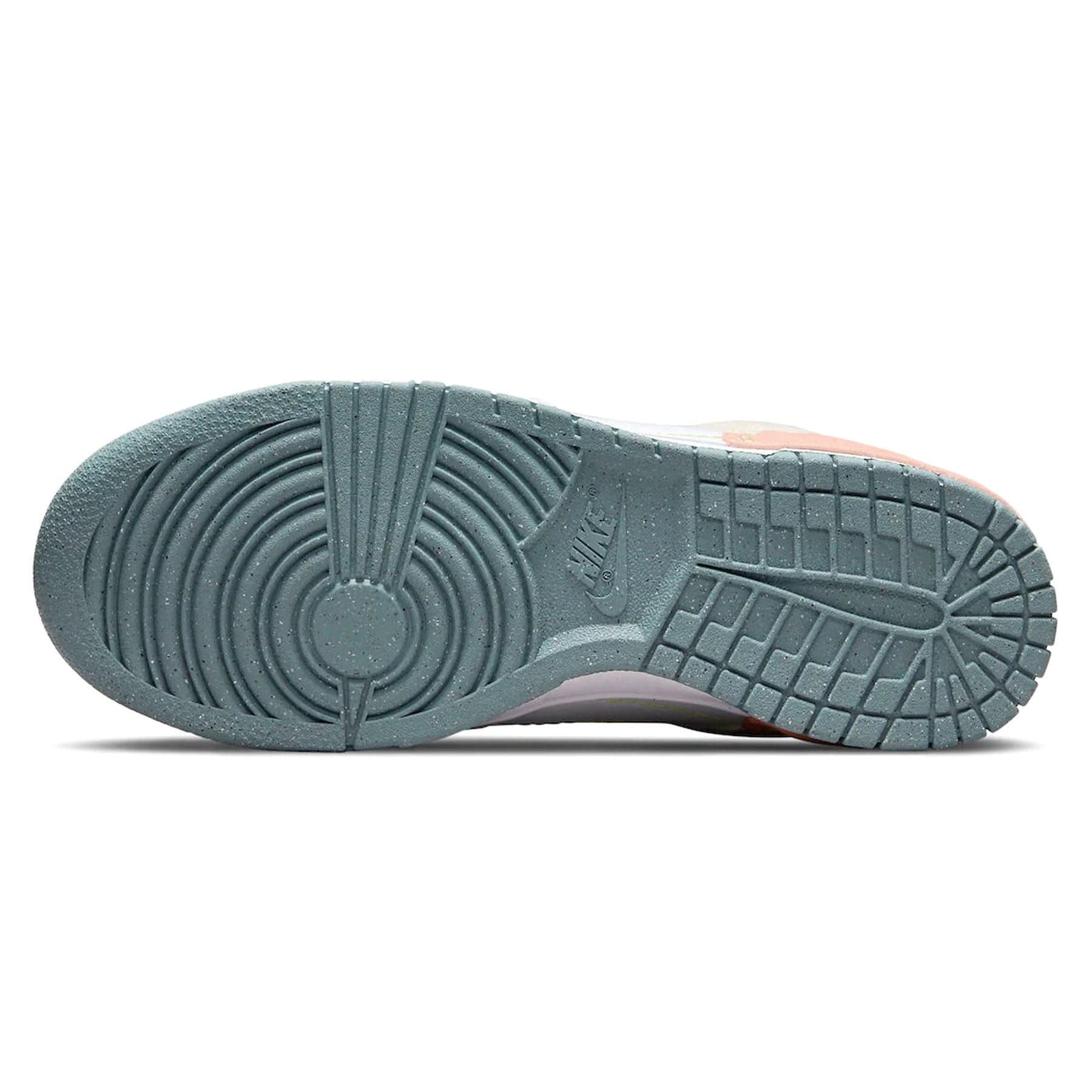 nike running shoes with zipper on it back on line