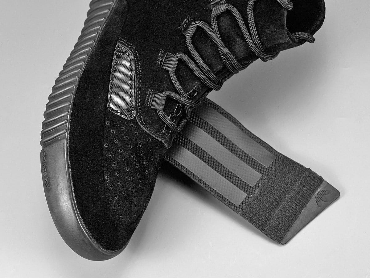 Adidas Yeezy Boost 750 Black Kick Game